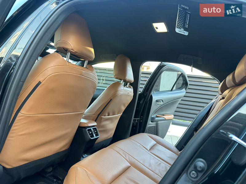 Внедорожник / Кроссовер Lexus UX 2020 в Трускавце
