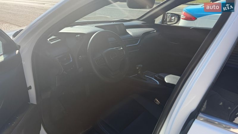 Внедорожник / Кроссовер Lexus UX 2019 в Одессе