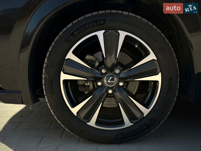Внедорожник / Кроссовер Lexus UX 2021 в Львове