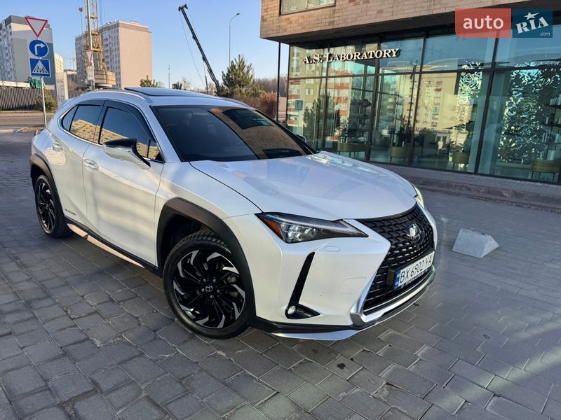 Внедорожник / Кроссовер Lexus UX 2022 в Хмельницком