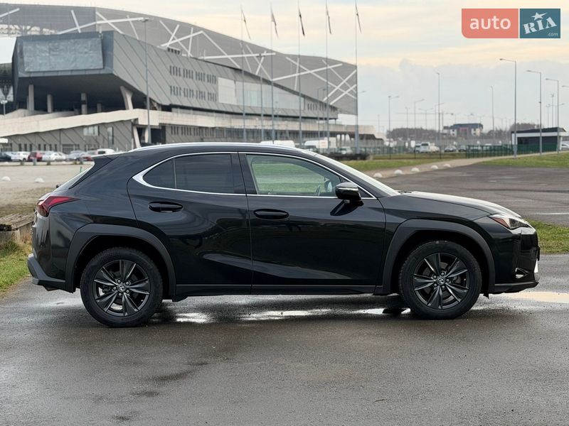 Позашляховик / Кросовер Lexus UX 2023 в Львові