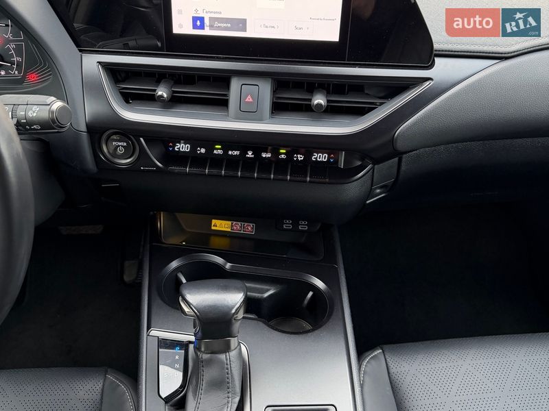 Позашляховик / Кросовер Lexus UX 2023 в Львові