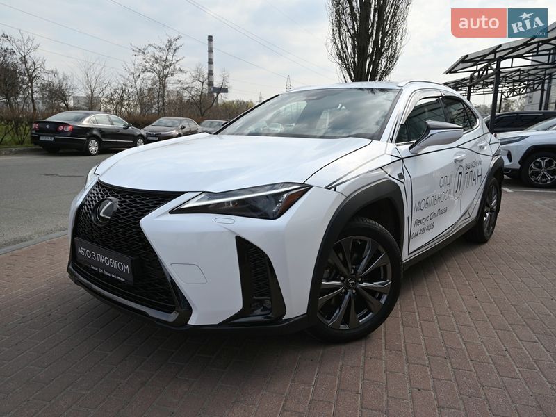 Lexus UX 2023