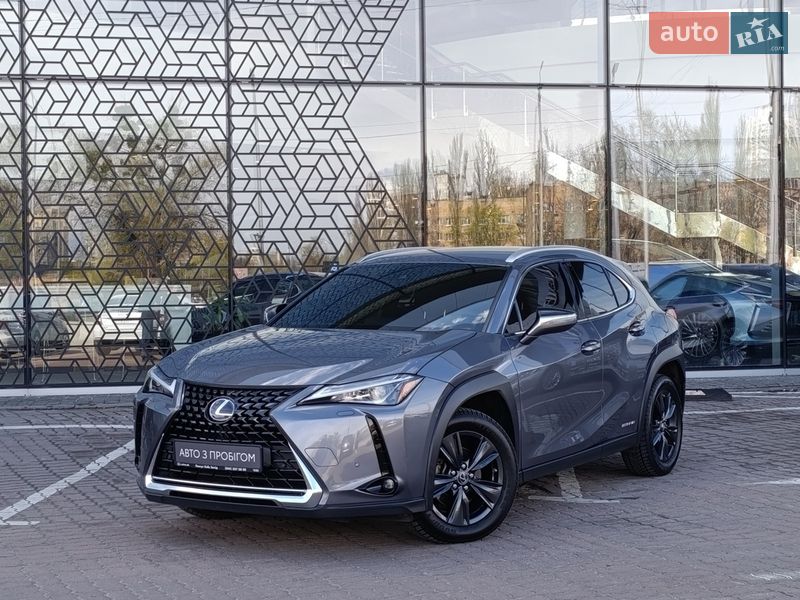 Lexus UX 2022