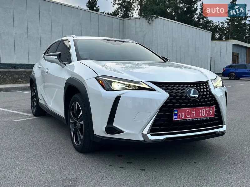 Lexus UX