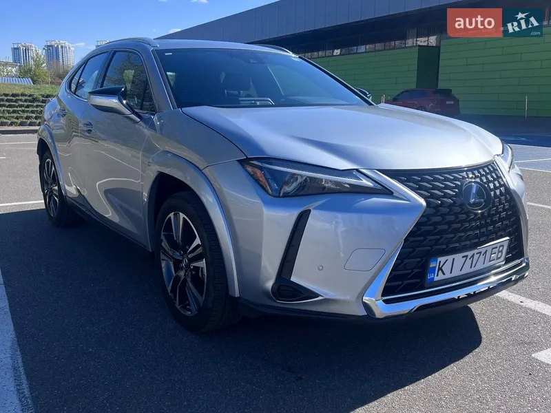 Lexus UX