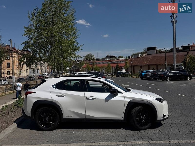 Внедорожник / Кроссовер Lexus UX 2021 в Львове