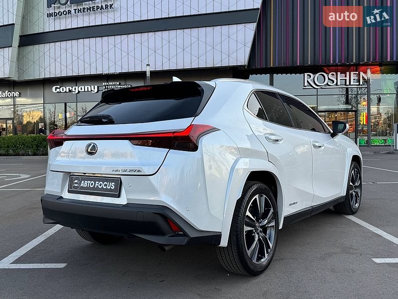 Внедорожник / Кроссовер Lexus UX 2022 в Киеве