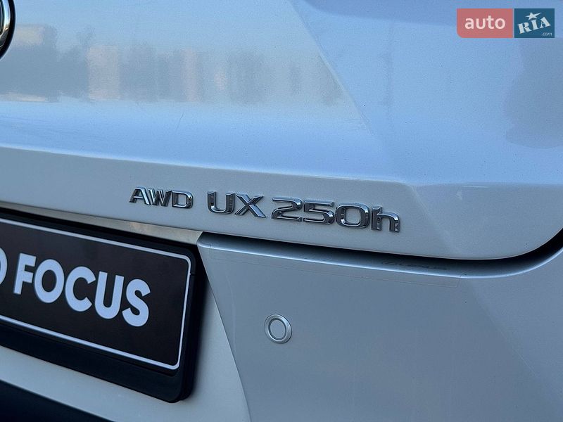 Внедорожник / Кроссовер Lexus UX 2022 в Киеве
