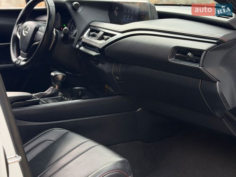 Внедорожник / Кроссовер Lexus UX 2021 в Запорожье