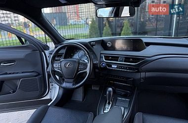 Внедорожник / Кроссовер Lexus UX 2021 в Киеве