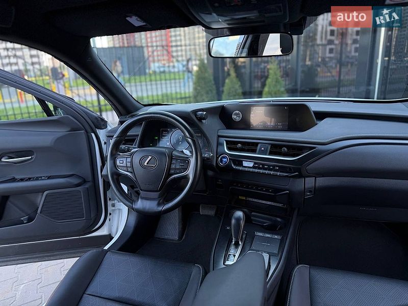 Внедорожник / Кроссовер Lexus UX 2021 в Киеве