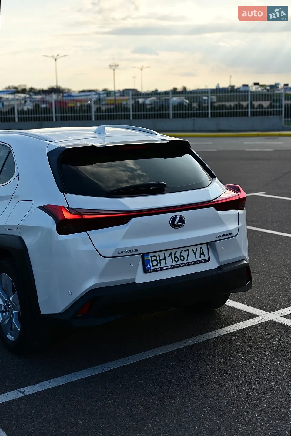 2021 Lexus UX - мініатюра 2