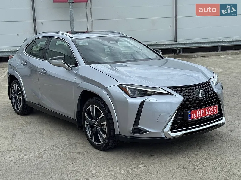 Lexus UX