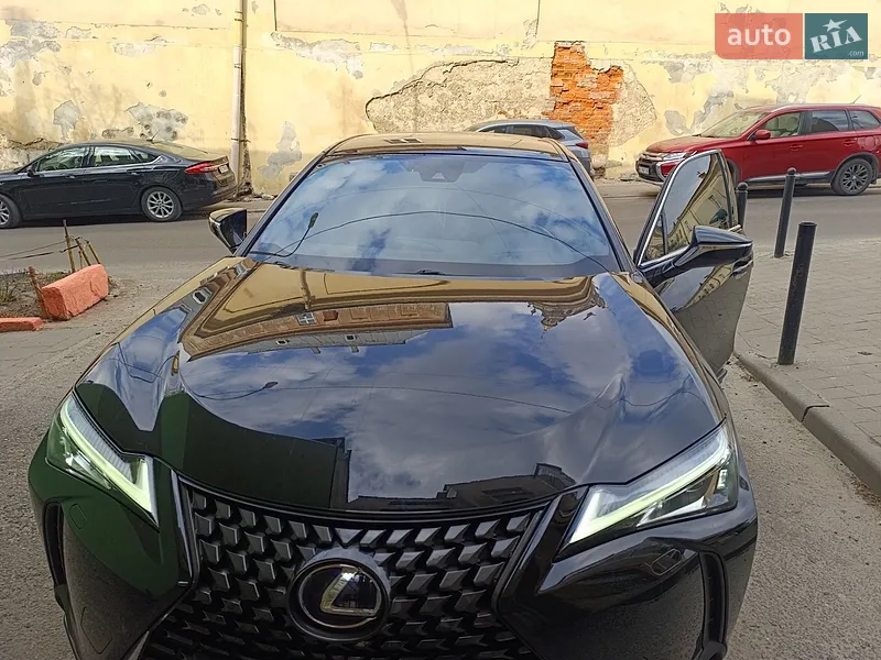Lexus UX