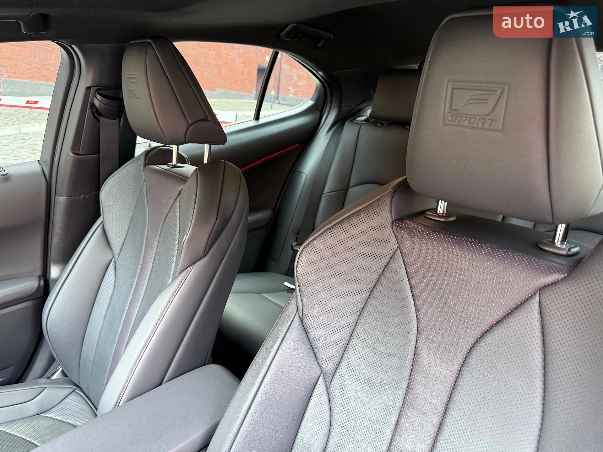 2022 Lexus UX - мініатюра 13
