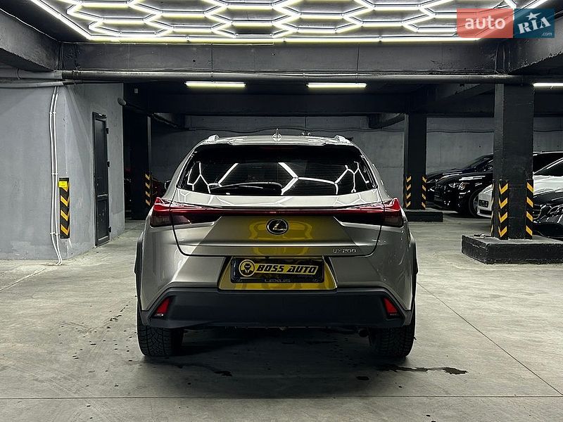 Внедорожник / Кроссовер Lexus UX 2019 в Черновцах