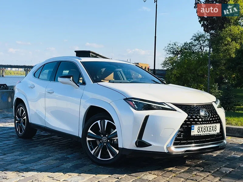 Lexus UX