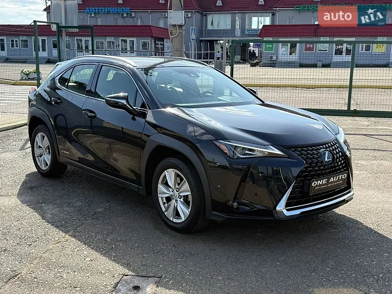 Lexus UX