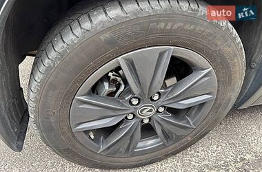 Внедорожник / Кроссовер Lexus UX 2020 в Киеве