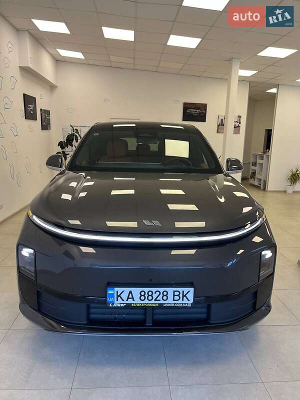 Позашляховик / Кросовер Li Auto L6 2024 в Києві