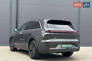 Внедорожник / Кроссовер Li Auto L6 2024 в 