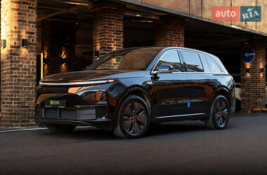 Внедорожник / Кроссовер Li Auto L7 2025 в Одессе