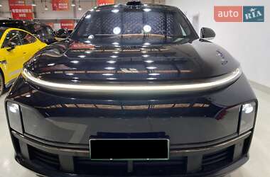 Внедорожник / Кроссовер Li Auto L7 2024 в 