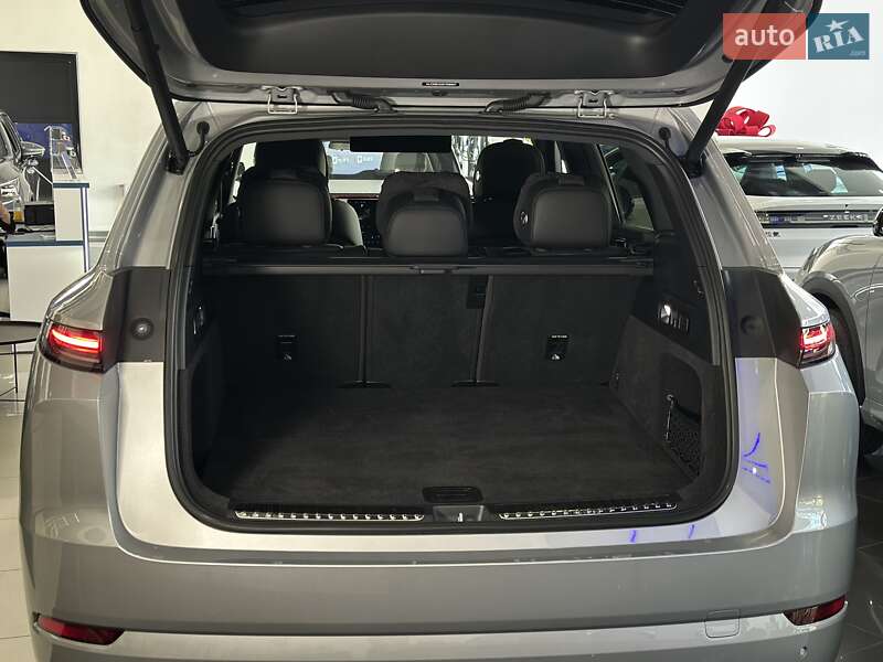 Внедорожник / Кроссовер Li Auto L7 2025 в Одессе