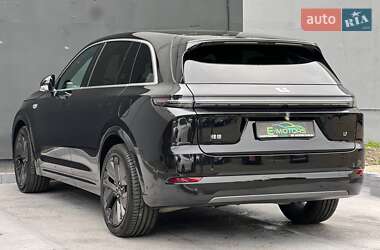 Внедорожник / Кроссовер Li Auto L7 2024 в 