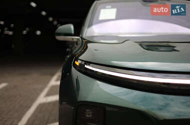 Внедорожник / Кроссовер Li Auto L7 2024 в 