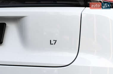 Внедорожник / Кроссовер Li Auto L7 2024 в 