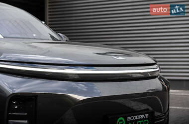 Позашляховик / Кросовер Li Auto L7 2025 в 