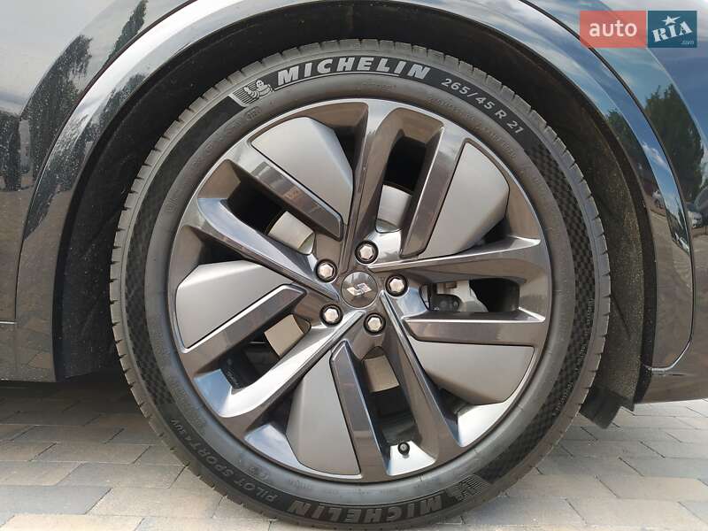 Позашляховик / Кросовер Li Auto L7 2024 в Києві