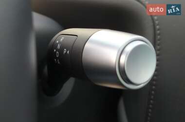 Внедорожник / Кроссовер Li Auto L7 2024 в 