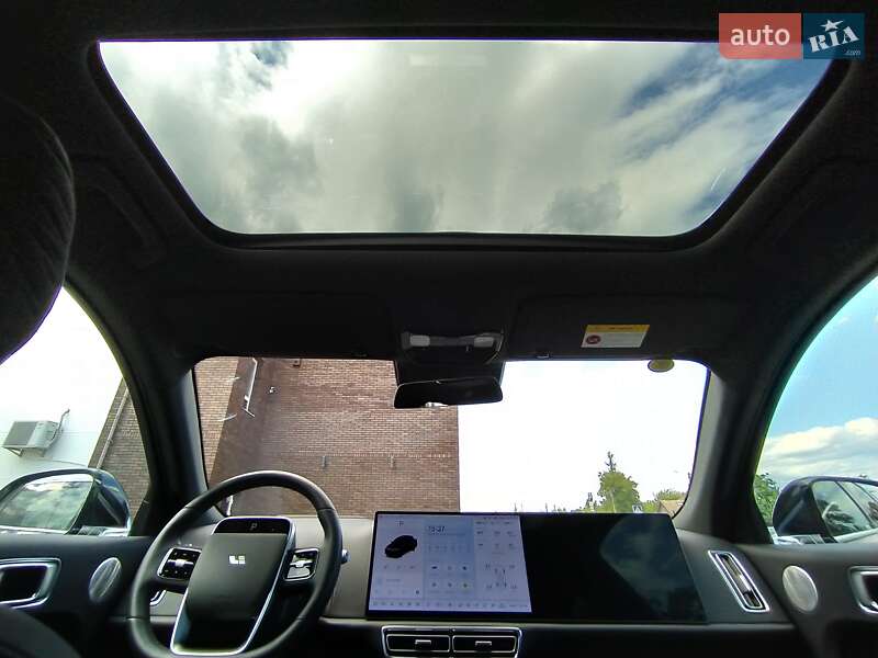 Внедорожник / Кроссовер Li Auto L7 2024 в Киеве