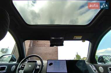 Внедорожник / Кроссовер Li Auto L7 2024 в 
