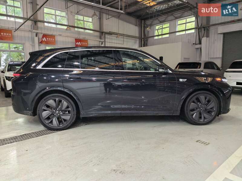 Внедорожник / Кроссовер Li Auto L7 2024 в Киеве