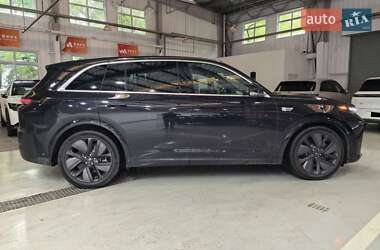 Внедорожник / Кроссовер Li Auto L7 2024 в 