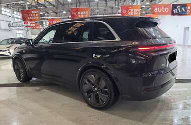 Внедорожник / Кроссовер Li Auto L7 2024 в 