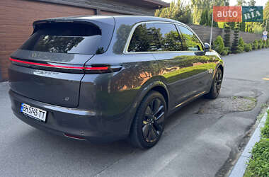 Внедорожник / Кроссовер Li Auto L7 2023 в 