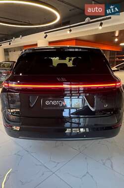 Внедорожник / Кроссовер Li Auto L7 2024 в 