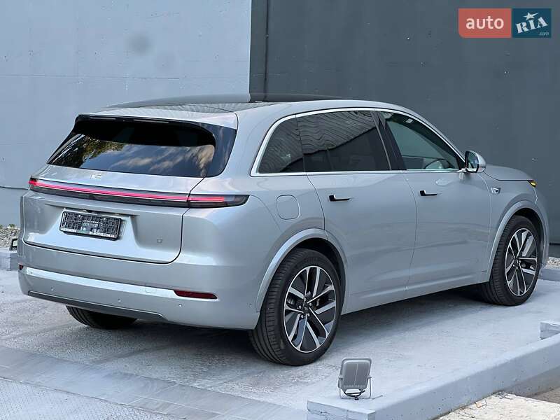 Позашляховик / Кросовер Li Auto L7 2024 в Києві