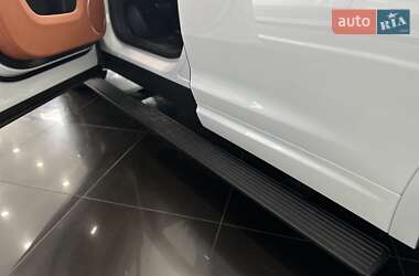 Позашляховик / Кросовер Li Auto L7 2024 в 