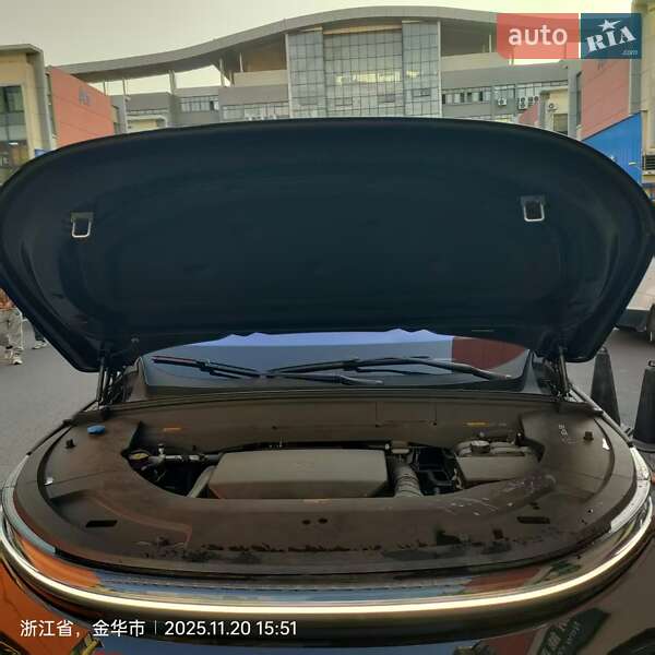 Внедорожник / Кроссовер Li Auto L7 2024 в Львове фото 3 Внедорожник / Кроссовер Li Auto L7 2024 в Львове