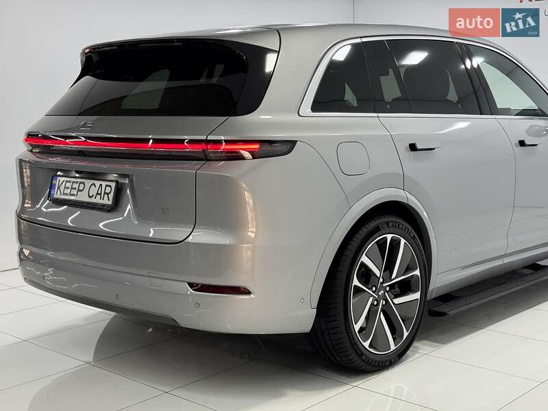 Внедорожник / Кроссовер Li Auto L7 2025 в Одессе