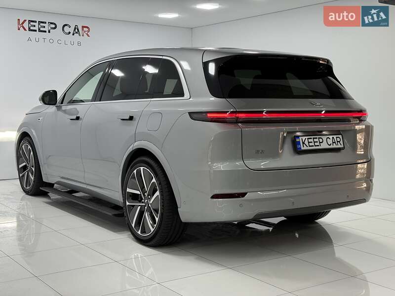 Внедорожник / Кроссовер Li Auto L7 2025 в Одессе