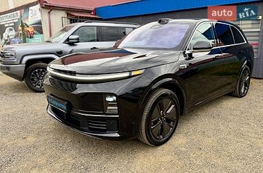 Внедорожник / Кроссовер Li Auto L7 2024 в Ужгороде