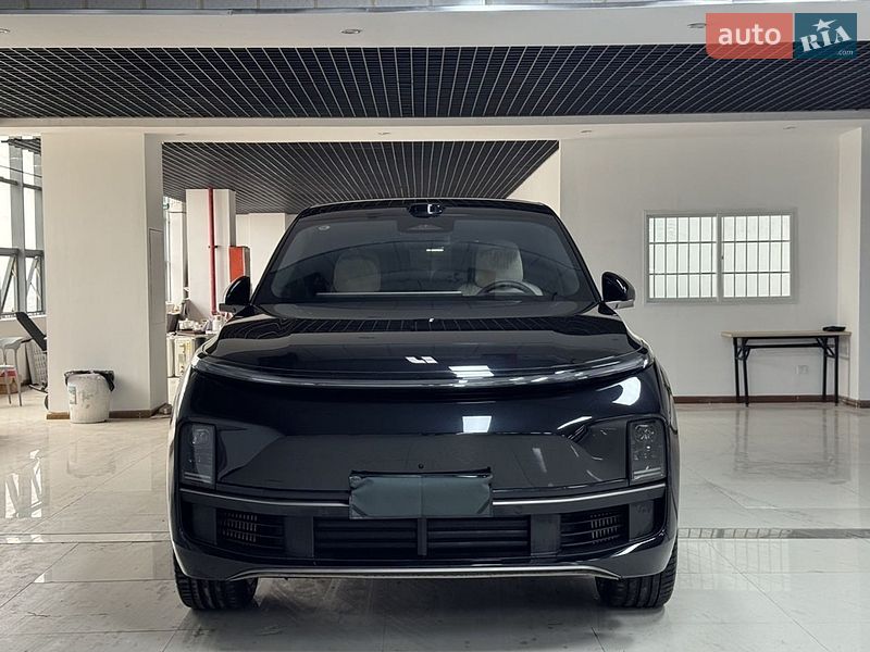 Внедорожник / Кроссовер Li Auto L9 2025 в Киеве
