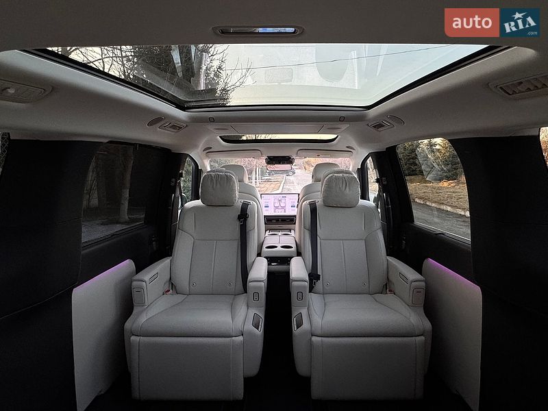 Минивэн Li Auto MEGA 2025 в Киеве